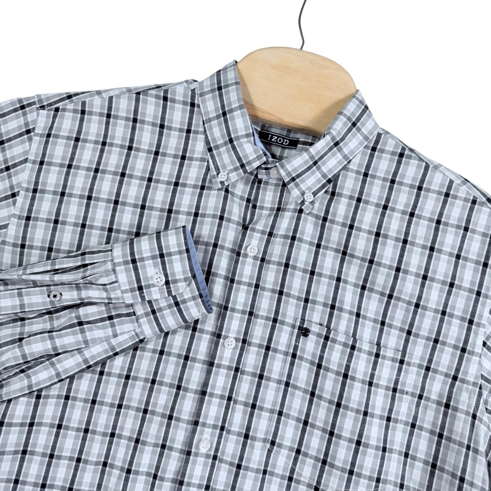 IZOD Button Down Shirt Mens Large Grey Black Plaid Long Sleeve Pocket Classic